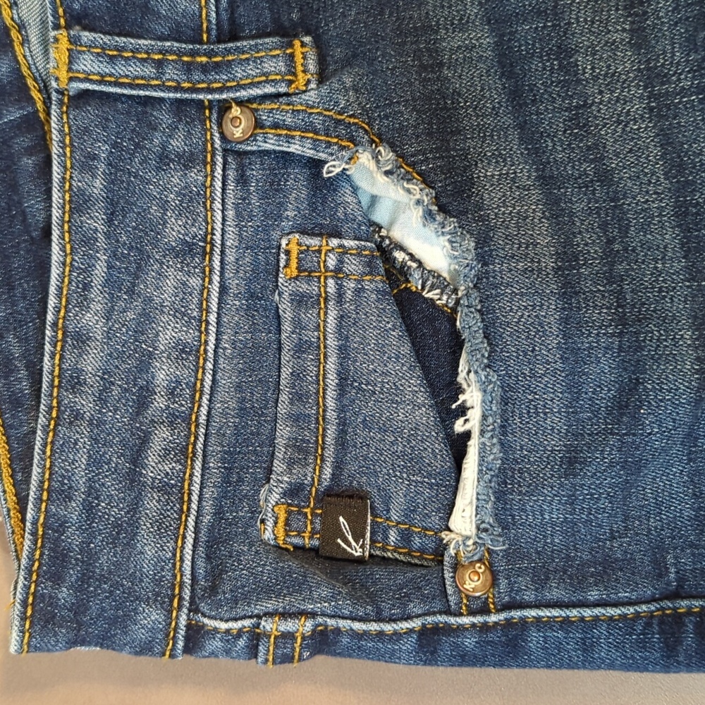 KanCan Estilo Jeans Women Size 15 / 31 Blue Distressed - Picture 14 of 14